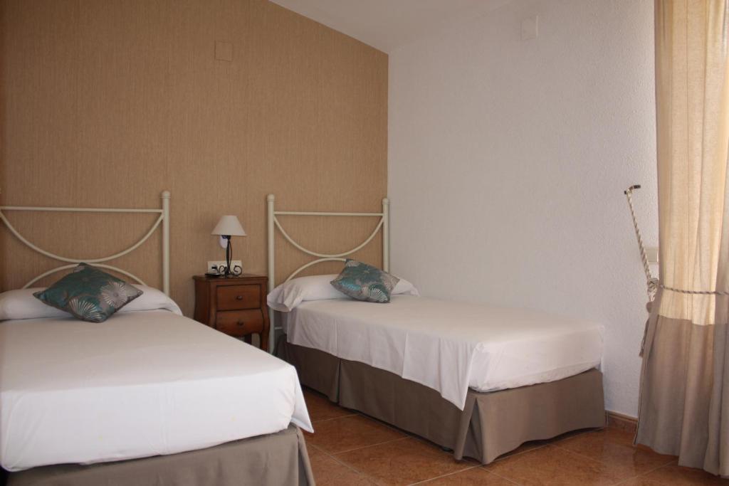 Aire De Colldejou Hotel Room photo