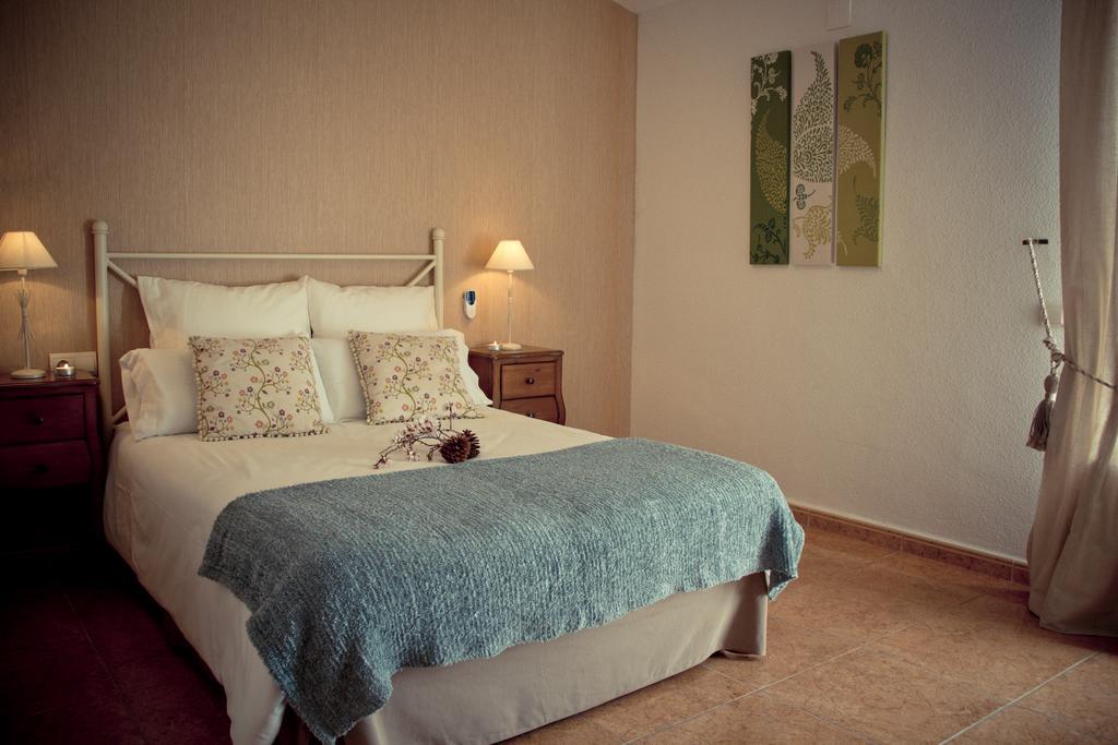 Aire De Colldejou Hotel Room photo